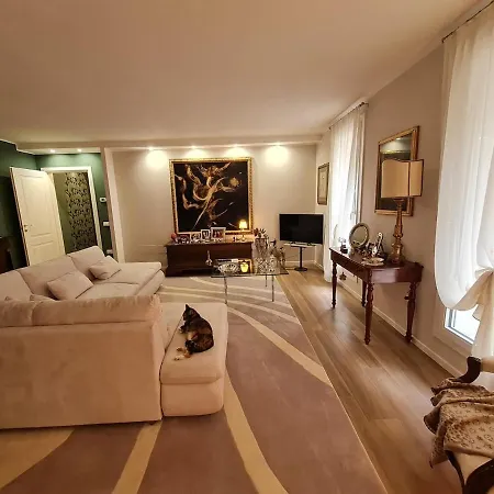 Queen Apartment Ravenna