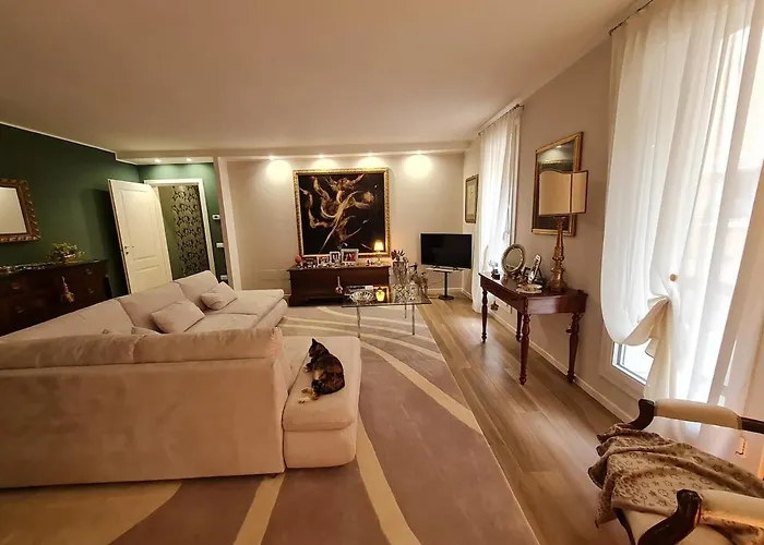 Queen Apartment Ravenna